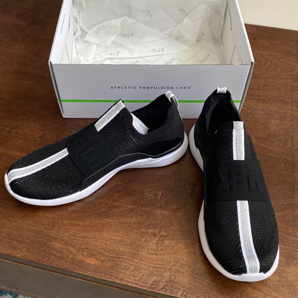 NWT APL Techloom Bliss Running Shoes